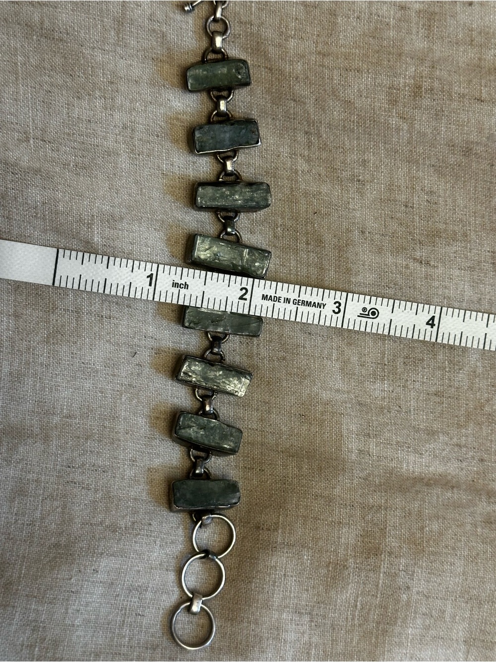 Green Crystal Rectangular Stone Link Bracelet - Picture 6 of 9